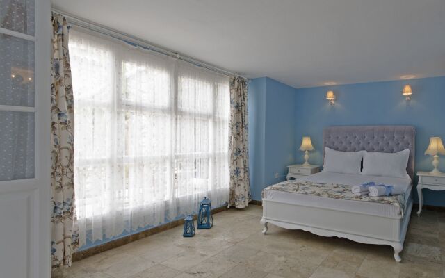 Alacati Roka Tas Otel