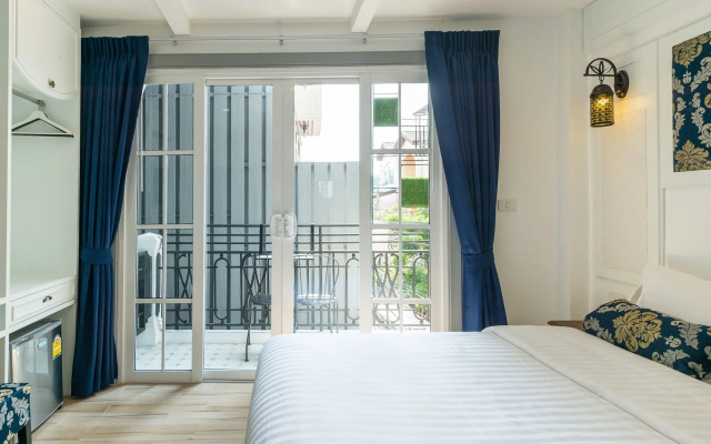 White Ivory Bed & Breakfast