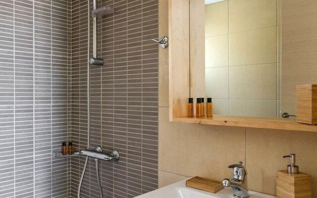 Syra Suites