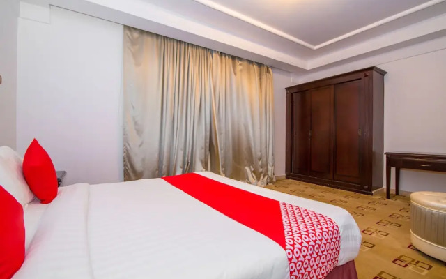 OYO 148 Shathi Almas hotel suites