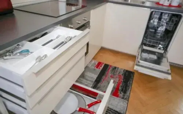 Stylish Apartment A Few Steps From Metro