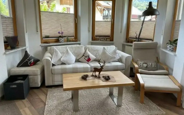 Valley Station Modern Retreat