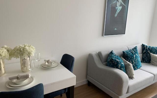 Bracknell - Stunning 1 bedroom Flat with Spectacular Views