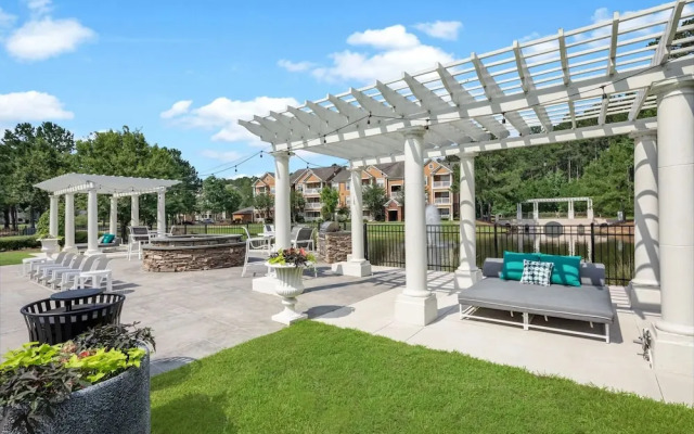 Landing Summerville Apartments