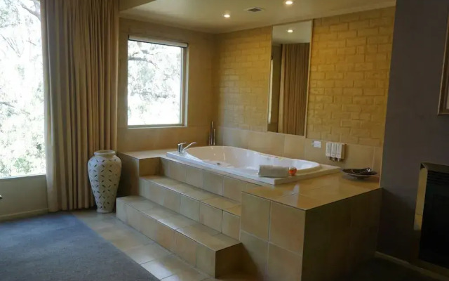 Madison Spa Motel - Adults Only