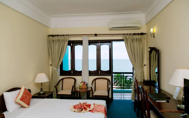 Seagull Hotel