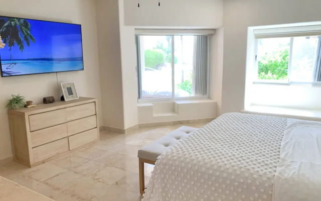 Beach Front Luxury condo