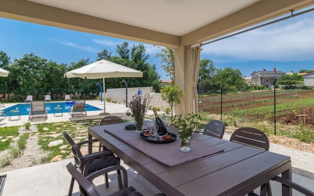 Luxurious Villa in Butkovici with Pool & Hot Tub