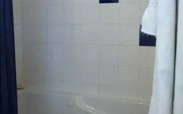 3 Moonlight Beach Suites