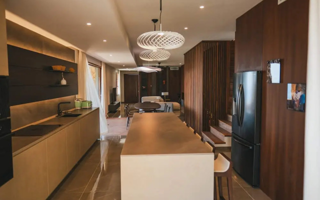 Luxury Villa Saleccia Beach Access Through the Maquis