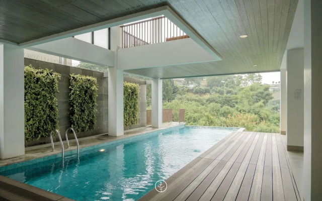 Kamala Villa 10 bedrooms with a private swimming pool