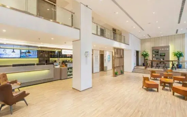 HanTing Hotel (Dalian Development Zone Subway Station)