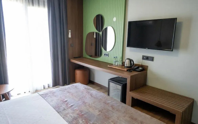 Assos Troy Beach Hotel