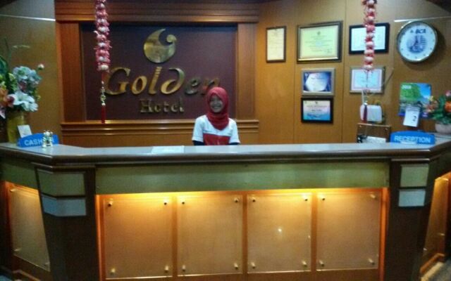 Golden Hotel