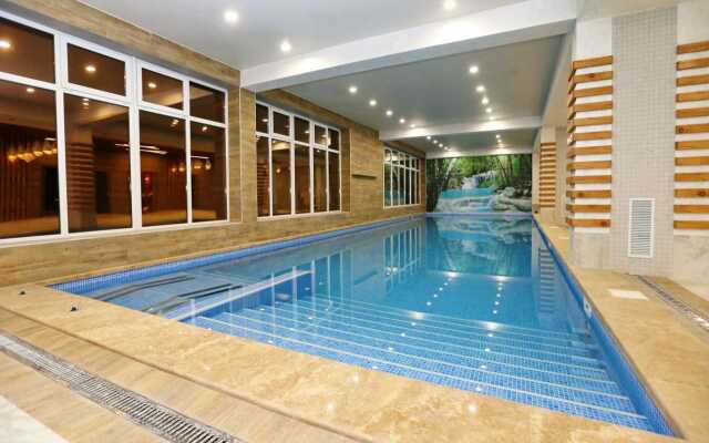 Priboy Grand Hotel and Spa