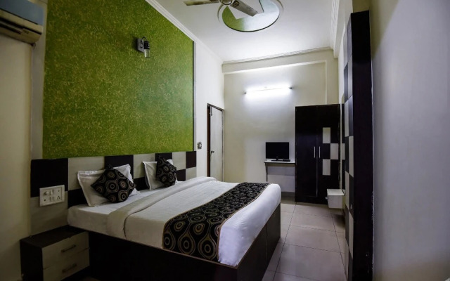 Hotel Alpine Inn by OYO