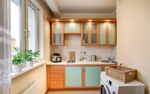 #513 OREKHOVO APARTMENTS with shared bathroom