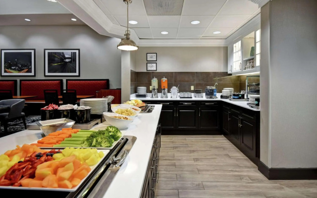 Homewood Suites by Hilton Edgewater