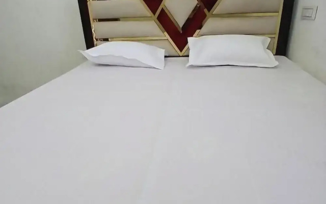 Awadh Biharee Inn