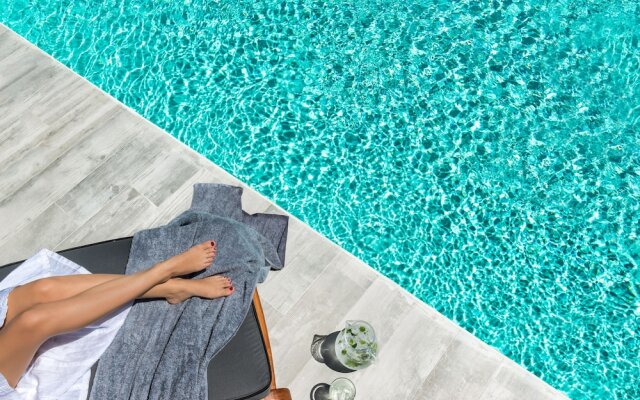Damma Beachfront Luxury Villa