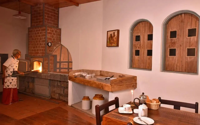 Mistletoe Homestay & Cafe