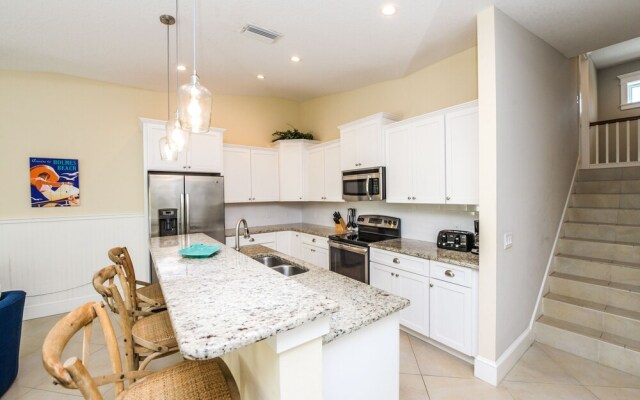 Sea Breeze by AMI Locals