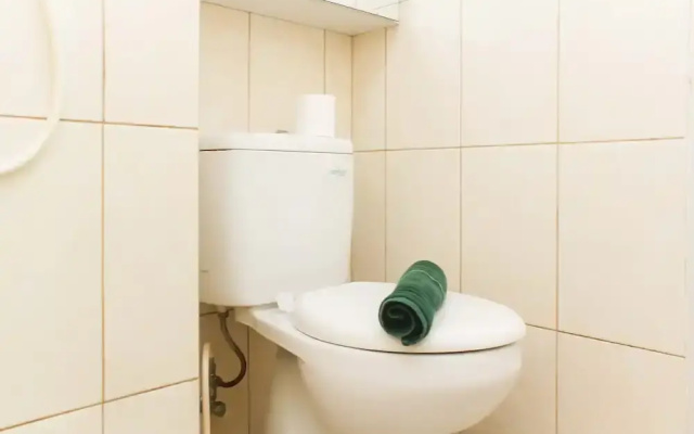 Cozy Studio At Springlake Summarecon Bekasi Apartment