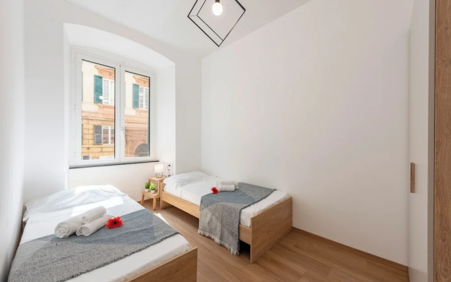 Central Apartment In Genova