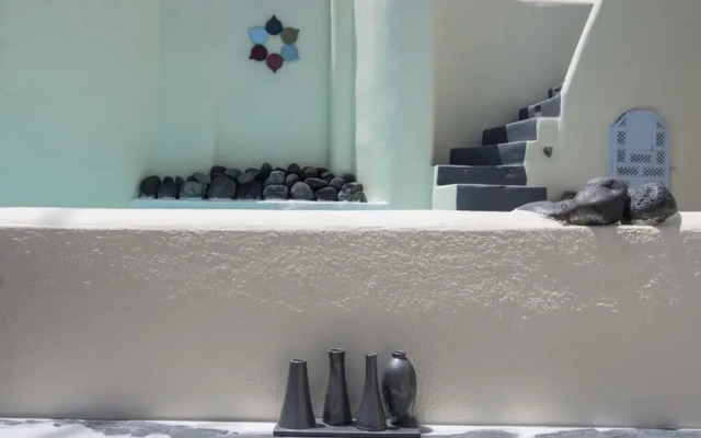 Timedrops Santorini Venetian Villa