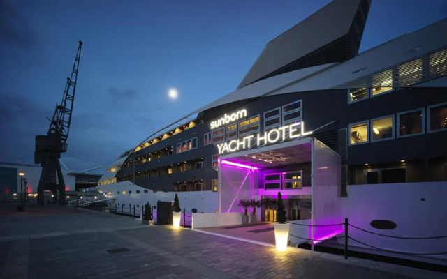 hotelImage