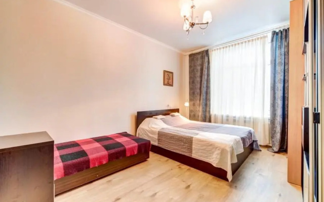 Гости Любят на проспекте Московский 195