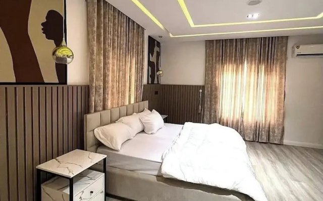 Macdestly Apartment