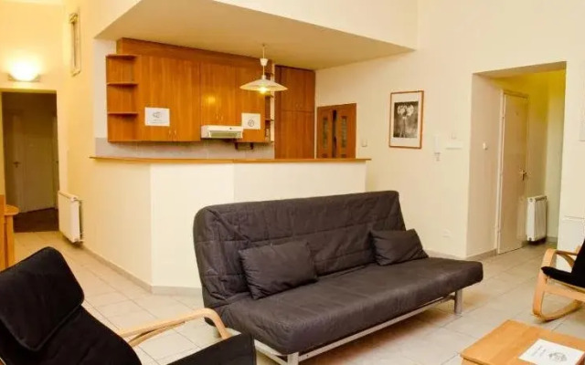 Colors Budapest Hostel