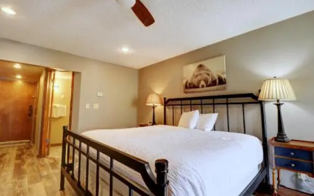 Large, Welcoming Condo With Incredible Views - WL406 by Redawning