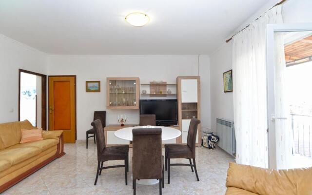 Apartments Mira 615