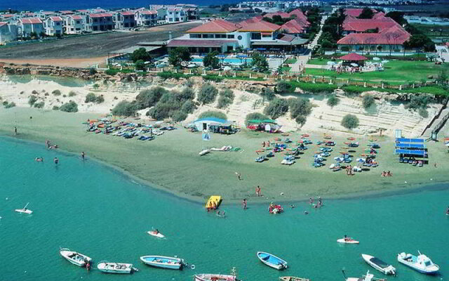 Faros Holiday Village