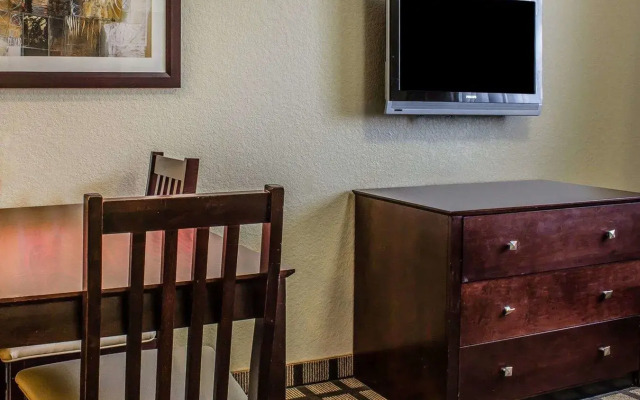 MainStay Suites Coralville - Iowa City