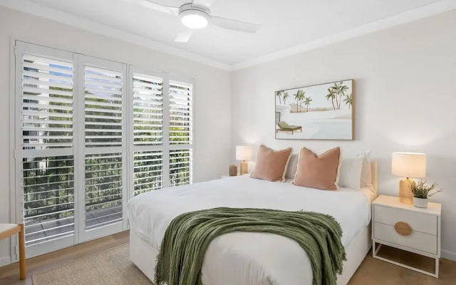 Bright 2-bed Apartment With Stunning Ocean Views