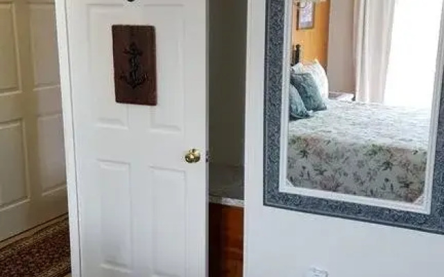 A Cape Cod Ocean Manor Inn