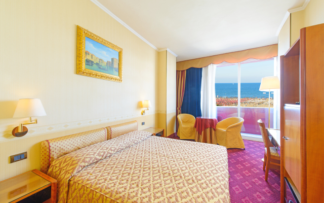 Admiral Art Hotel