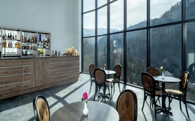Ani Forest Hills Hotel and Resort
