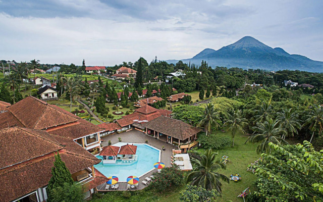 Royal Hotel and Villa Trawas