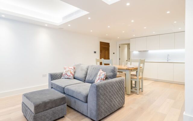 Luxurious Apartment by Richmond Park