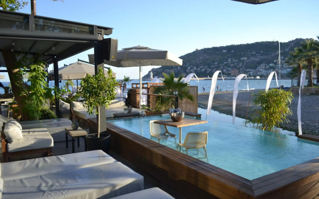 Sun Hotel by En Vie Beach - Adults Only
