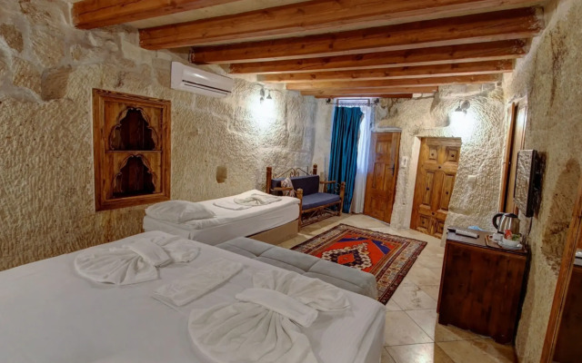 Elegance Cave Suites