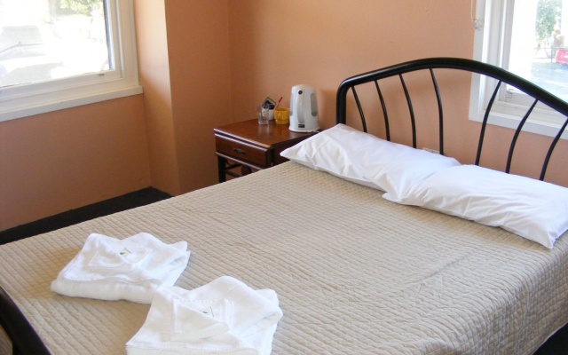 Hotel Illawong Evans Head – Guest Rooms – Evans Head
