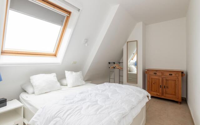 Duplex in Nieuwpoort With Pool Access