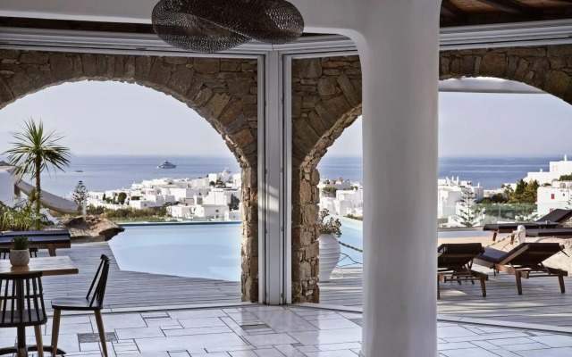 Mr & Mrs White Mykonos