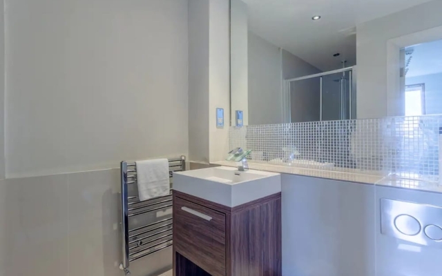 Bright and Spacious 1 Bedroom Flat in Notting Hill