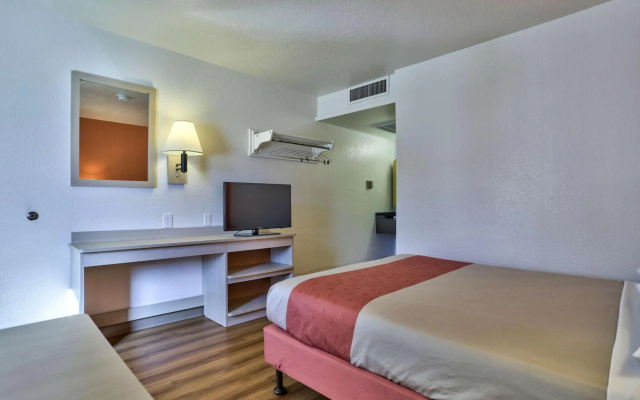 Motel 6 Flagstaff, AZ - Butler